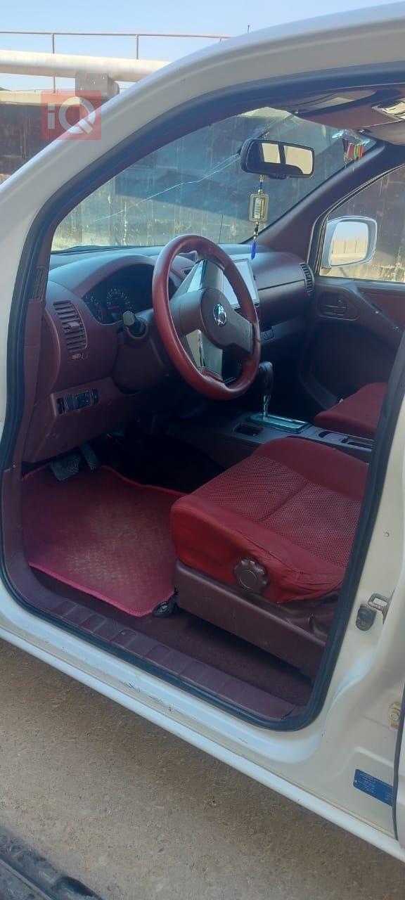 نيسان نافارا